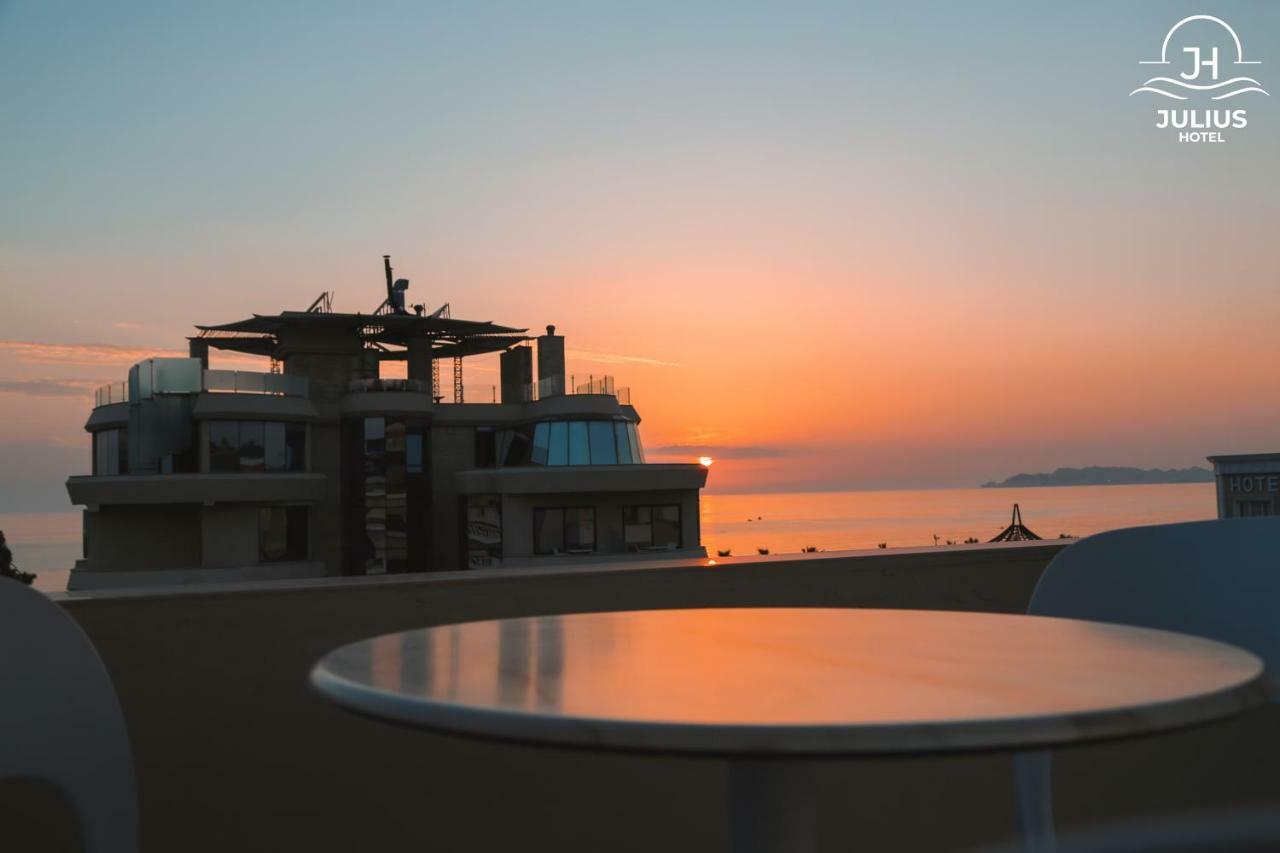 Julius Hotel Golem  Ngoại thất bức ảnh
