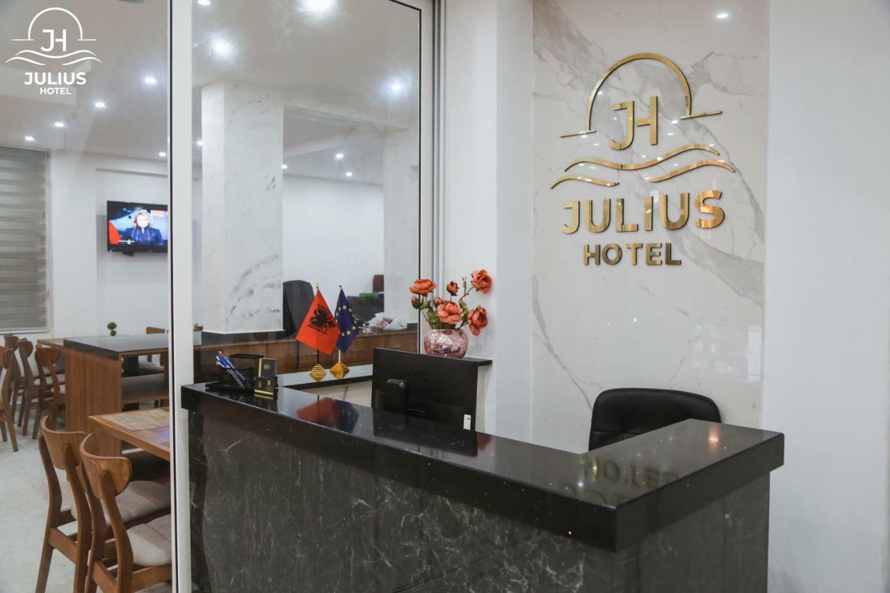 Julius Hotel Golem  Ngoại thất bức ảnh