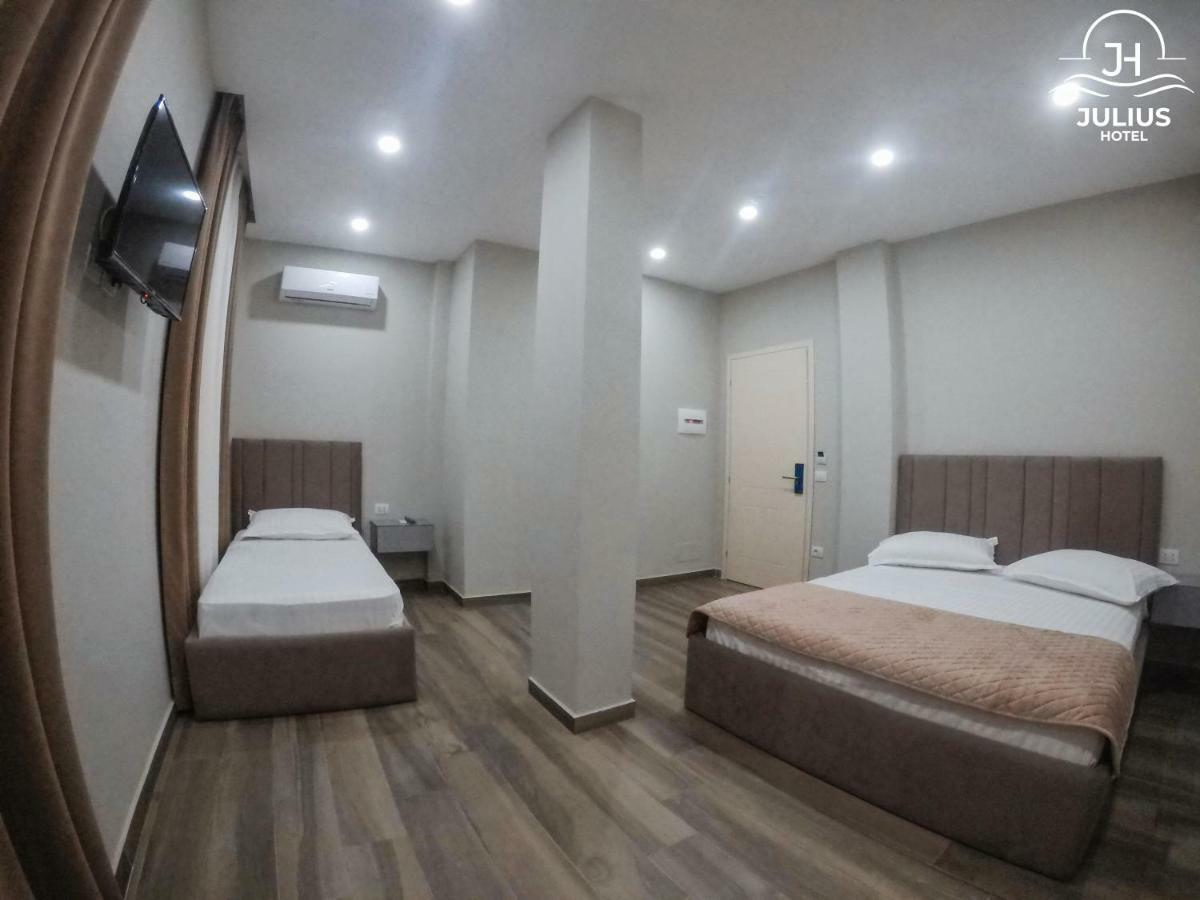 Julius Hotel Golem  Ngoại thất bức ảnh