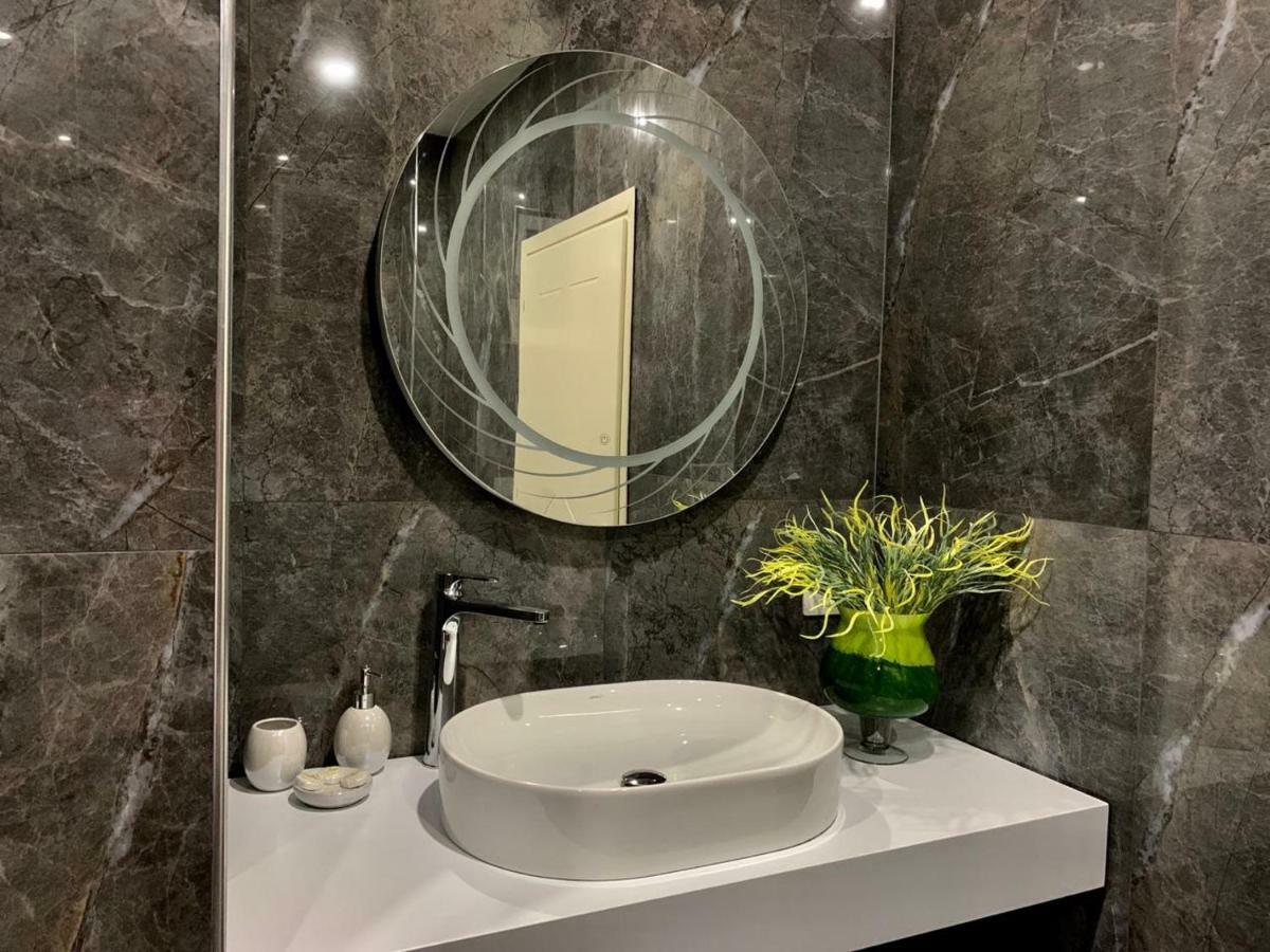 Julius Hotel Golem  Ngoại thất bức ảnh