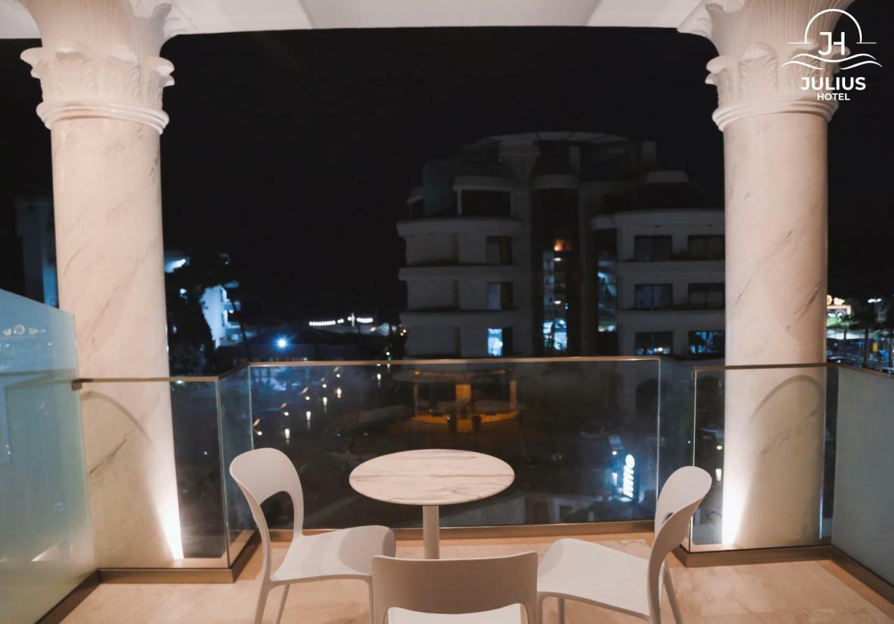 Julius Hotel Golem  Ngoại thất bức ảnh
