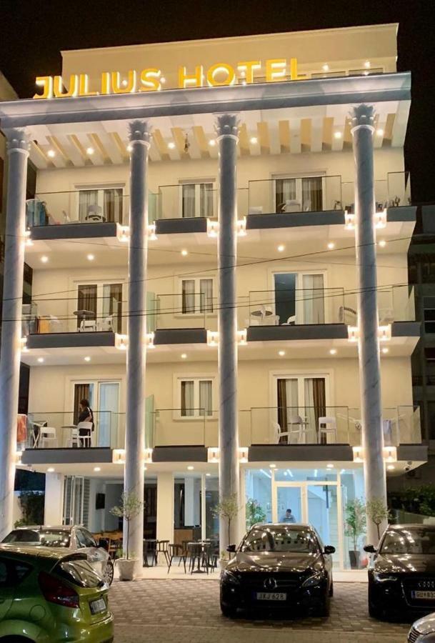 Julius Hotel Golem  Ngoại thất bức ảnh