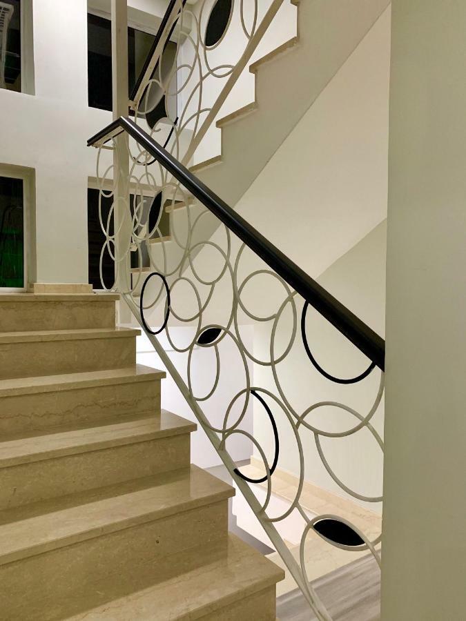 Julius Hotel Golem  Ngoại thất bức ảnh